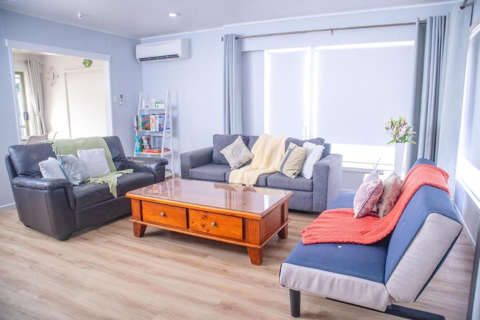 2jonesplaNE House in Palmerston North