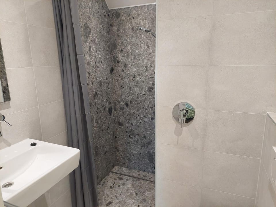 Krie1 by Luttelkolen House in Flanders