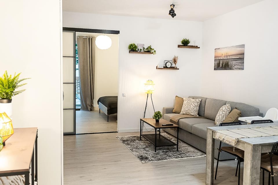 Living room, Photo of the whole room