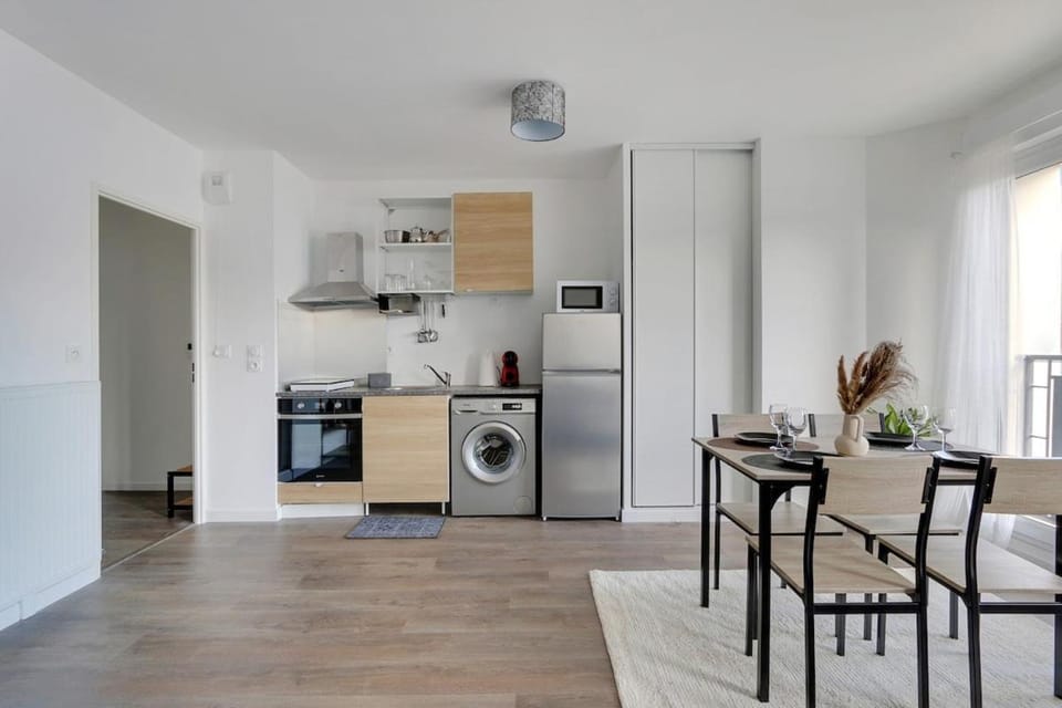 Studio spacieux à 2 minutes de Paris - 4 personnes Apartment in Île-de-France