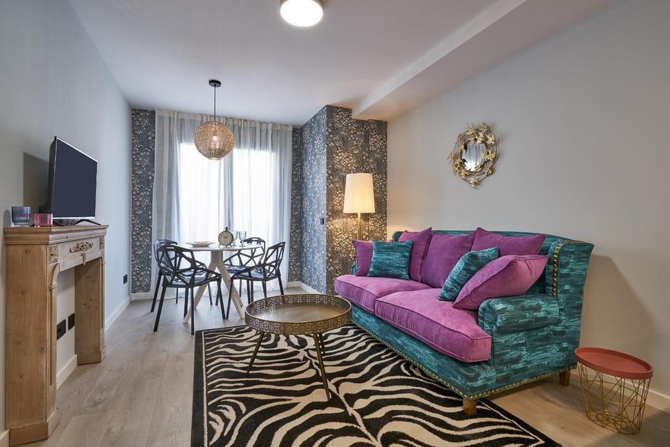 Communal lounge/ TV room, Living room