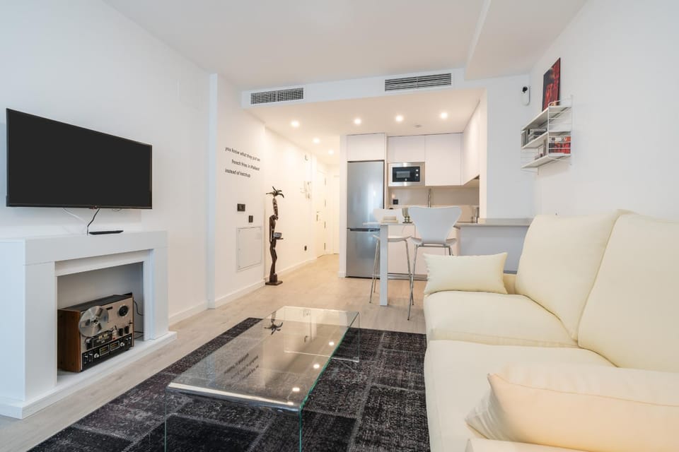 Communal lounge/ TV room, Living room