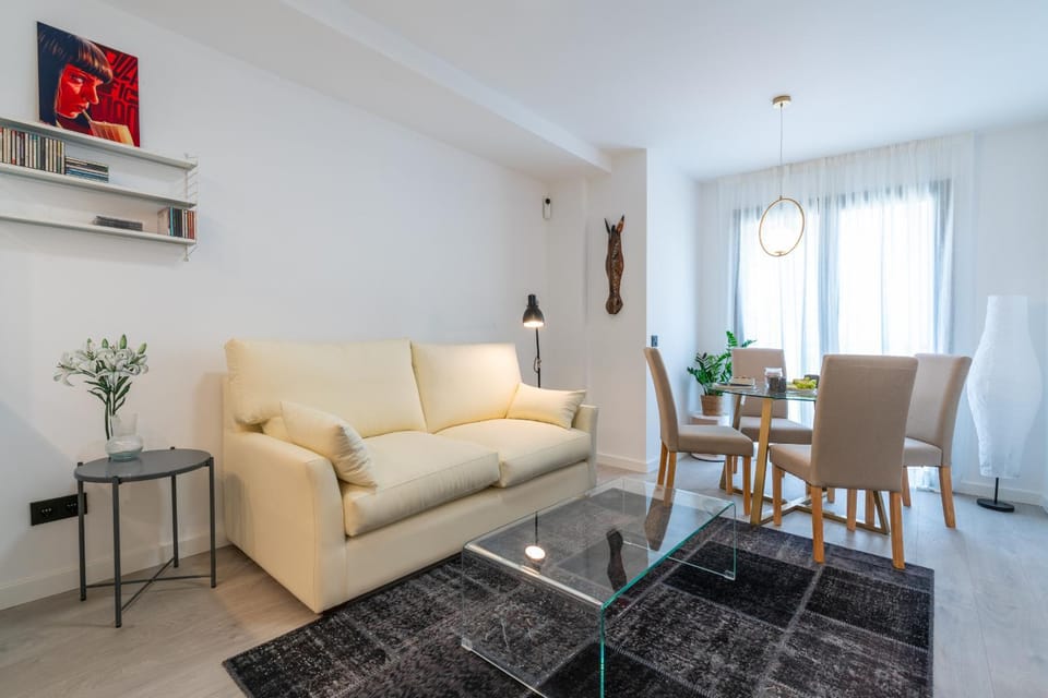 Communal lounge/ TV room, Living room