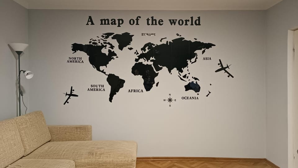 Living room, Seating area, Text overlay