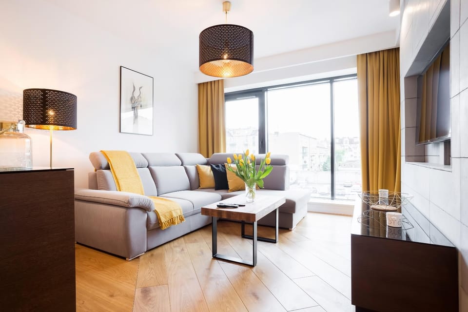 Living room, Seating area, Evening entertainment
