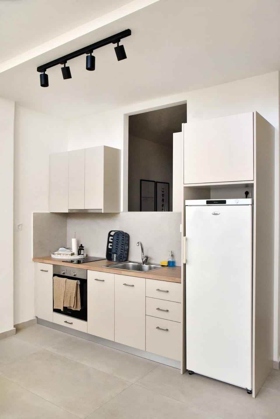 Kitchen or kitchenette, kitchen, kitchen