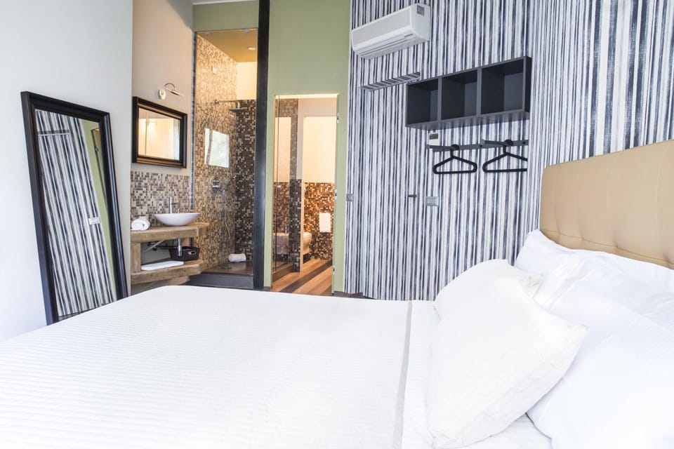Bathroom, Bedroom