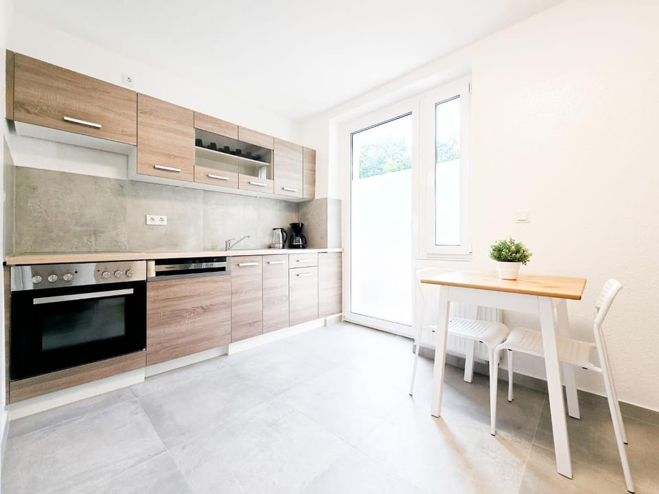 Balcony/Terrace, Dining area, dishwasher, oven, stove, kitchen