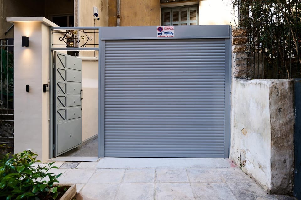 Facade/entrance, Parking