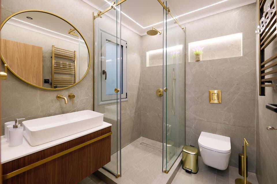Shower, Toilet, Bathroom
