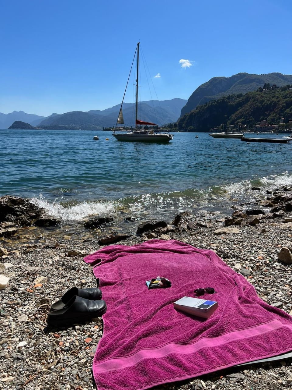 House within walking distance of the lake Apartment in Menaggio