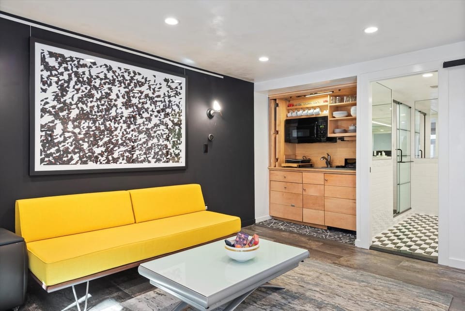 Downtown Aspen Studio Steps to Gondola & Trails - 305A Apartment in Aspen
