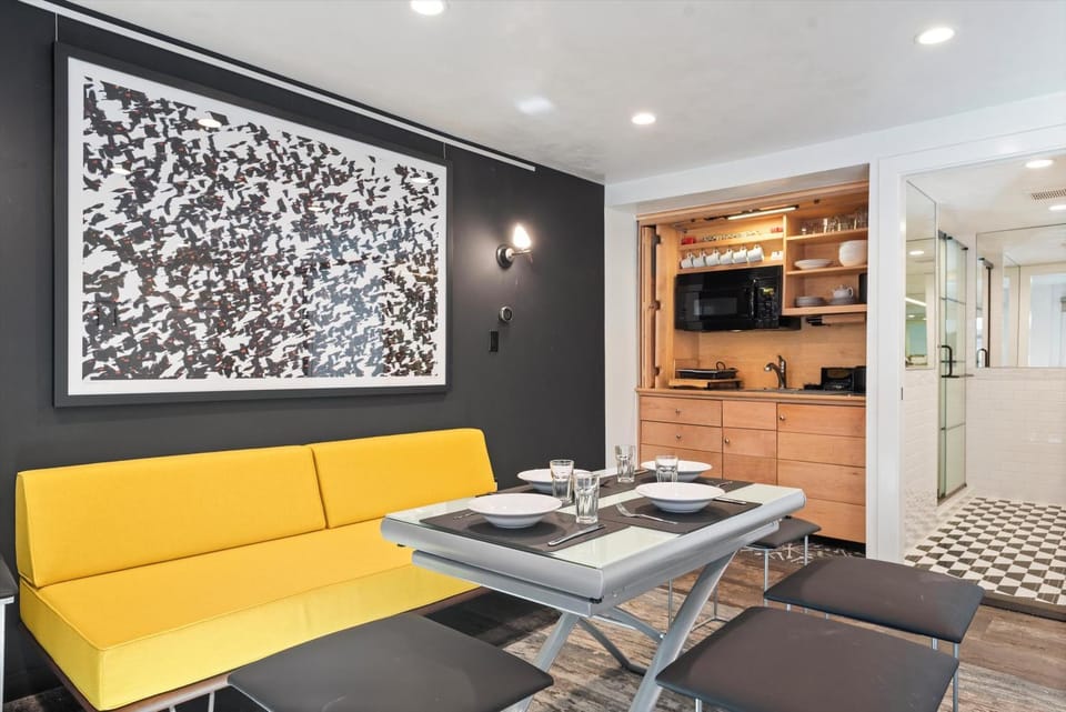 Downtown Aspen Studio Steps to Gondola & Trails - 305A Apartment in Aspen