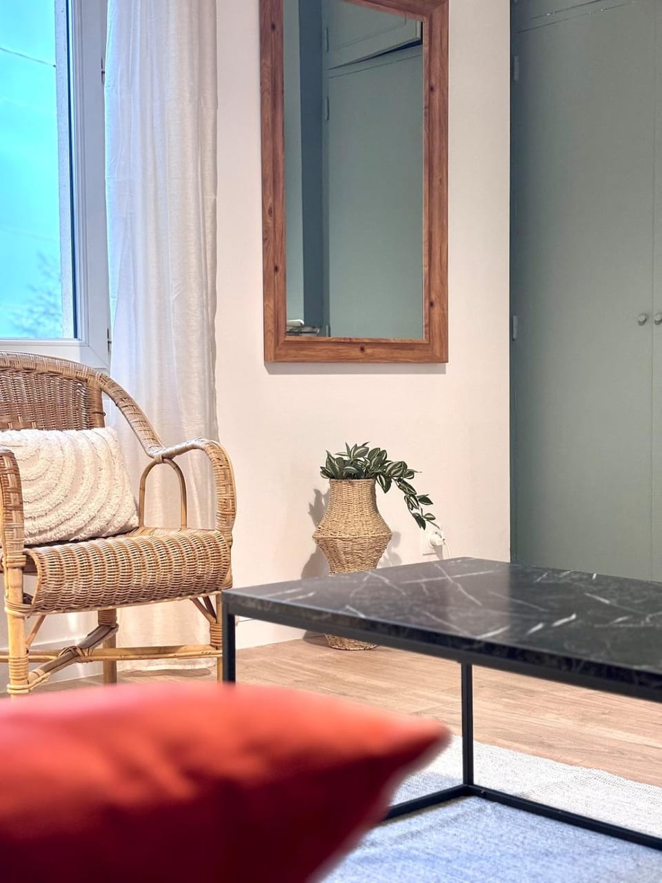 T3 l 65m 2 l Bright & Quiet Apartment in Occitanie