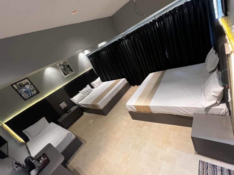 Dhanvantari Luxury Hotel Near Kokilaben Dhirubhai Ambani Hospital Mumbai Hotel in Mumbai
