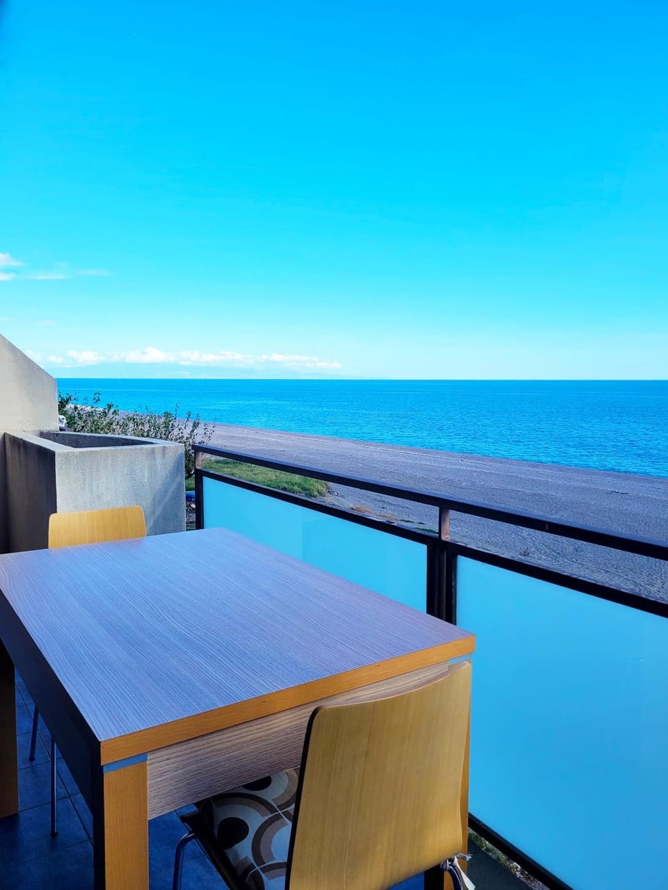 View (from property/room), Balcony/Terrace, Dining area, Sea view