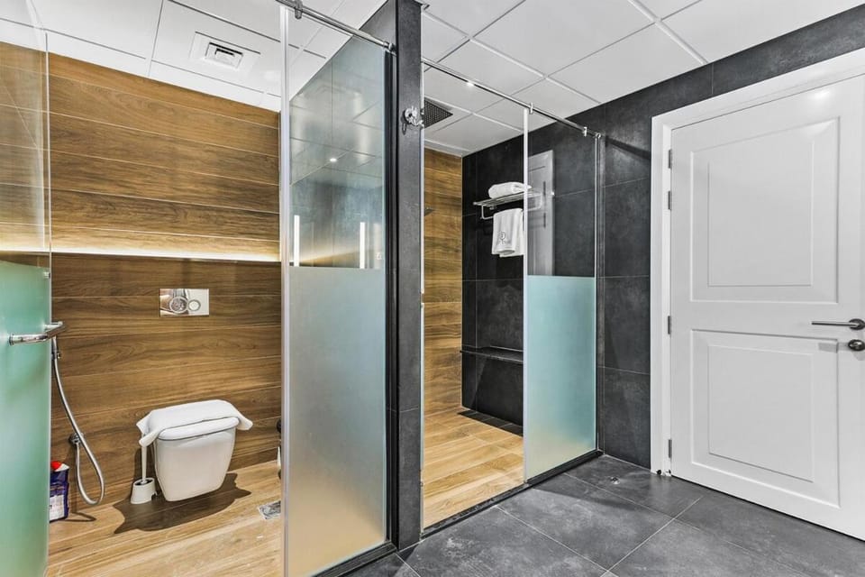 Luxury 6BR JBR Penthouse Panoramic Sea Views, Steps to Marina Beach & The Walk Apartment in Dubai