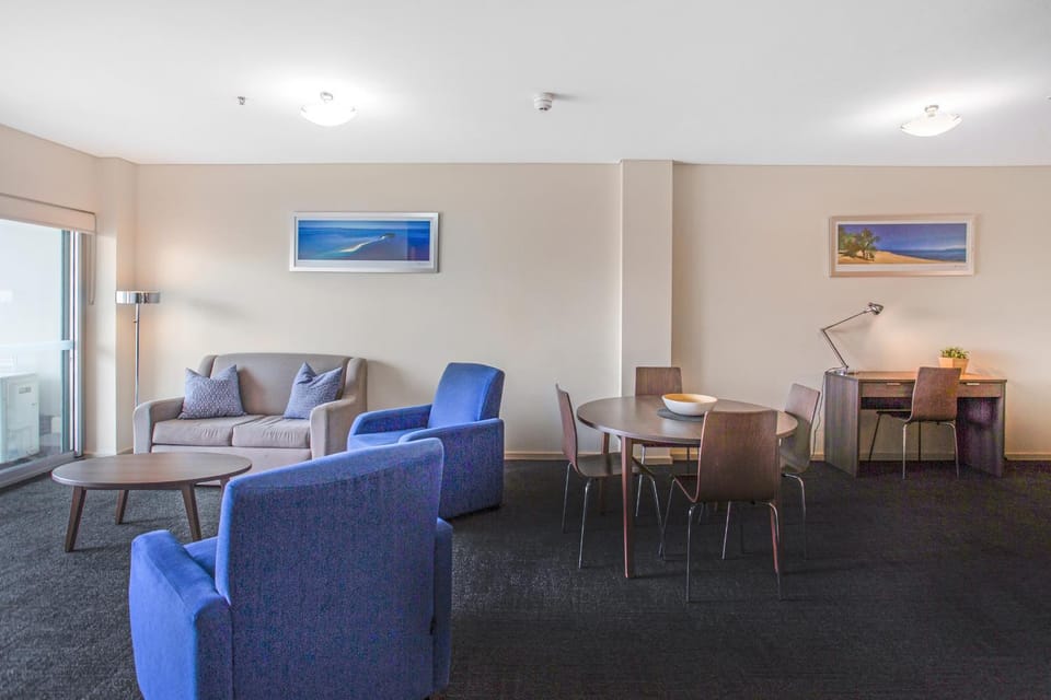 Living room, Dining area