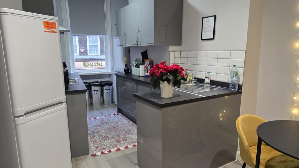 Soho Guest House Room 2 Bed and Breakfast in City of Westminster