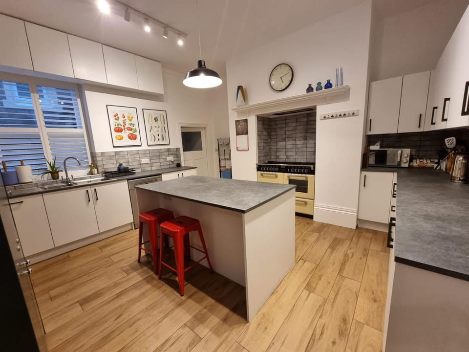 Leyburn Lodge by Birch Stays Extra night free House in England