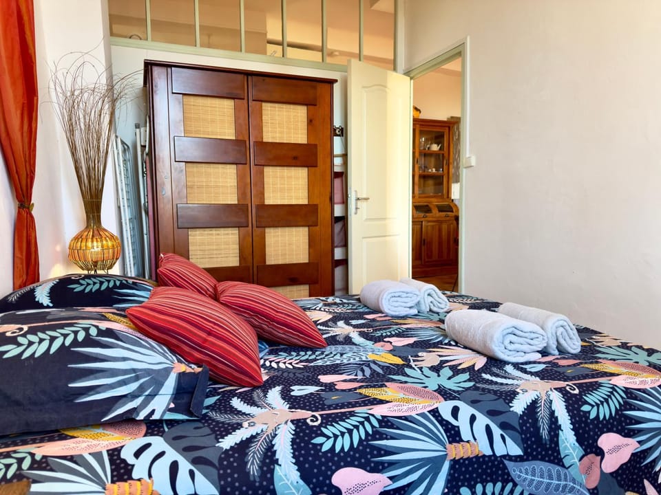 Bed, Photo of the whole room, Bedroom, towels, wardrobe