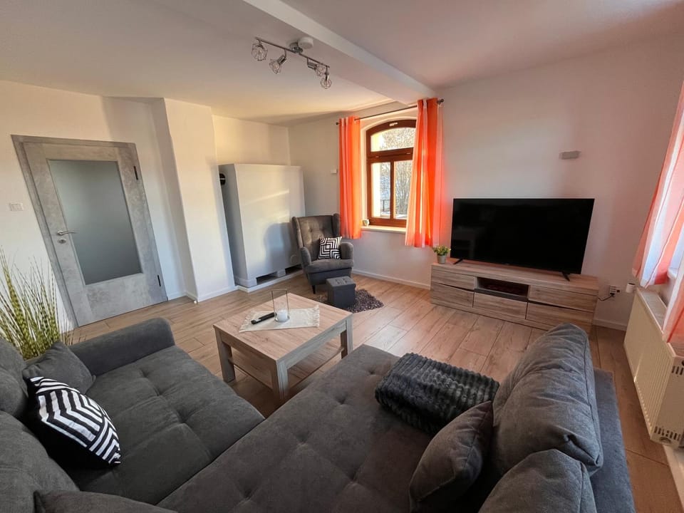TV and multimedia, Living room