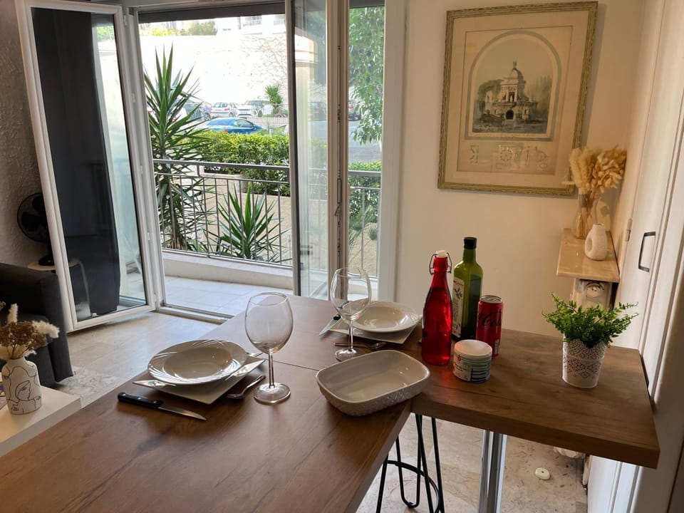 Coquet studio 10 min de Cannes Apartment in Mougins