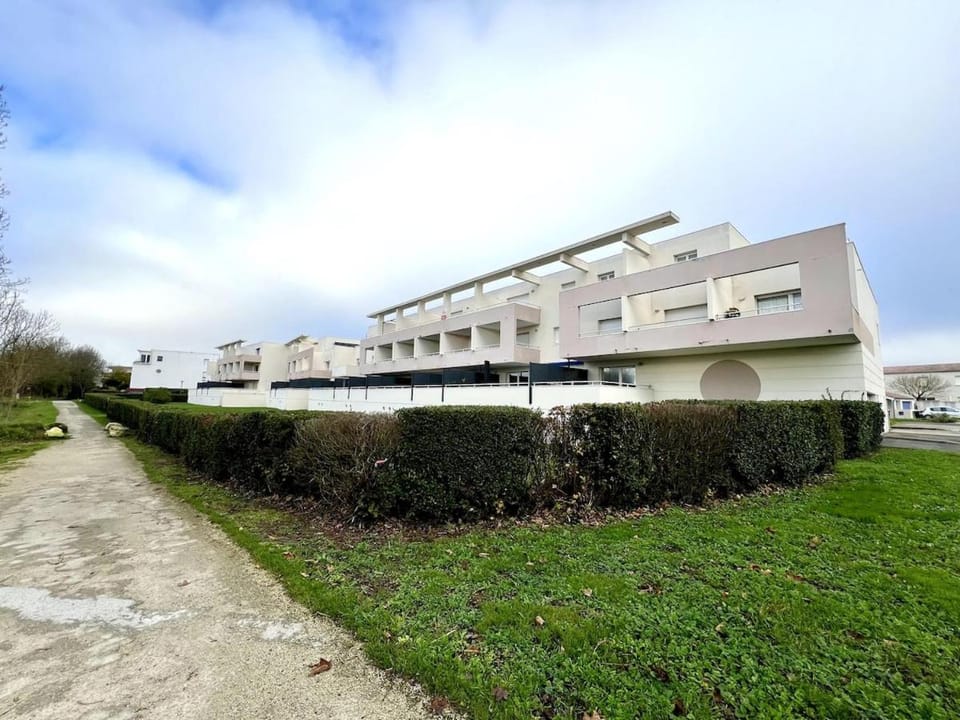 Aigues Marines - Appartement spacieux avec parking et terrasse Apartment in Nouvelle-Aquitaine