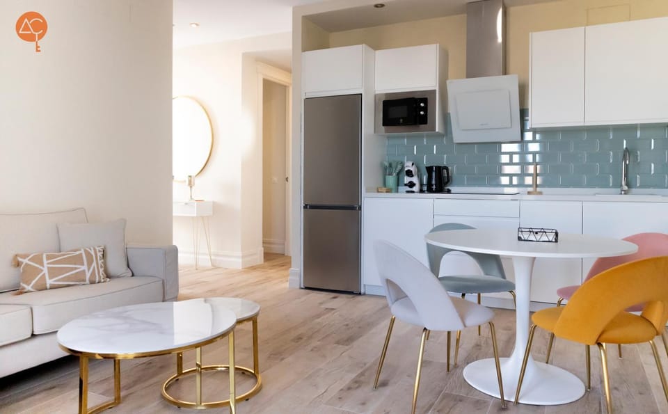 Kitchen or kitchenette, Living room, Dining area