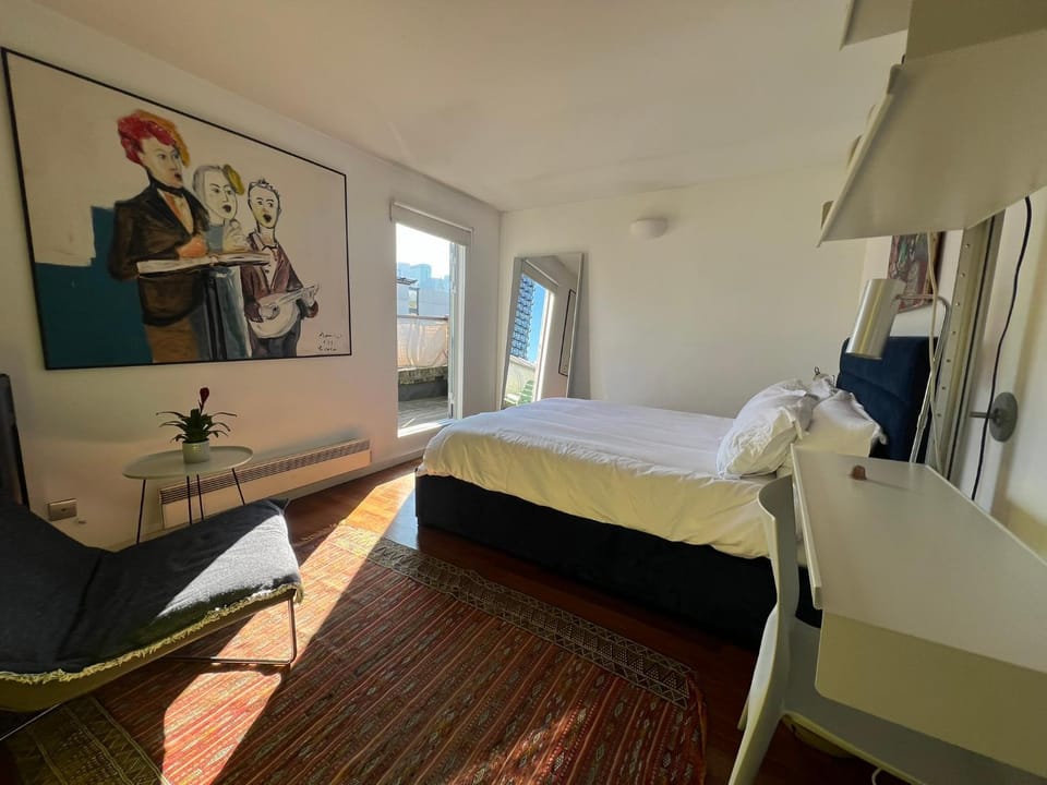 Bed, View (from property/room), Bedroom, City view, Landmark view