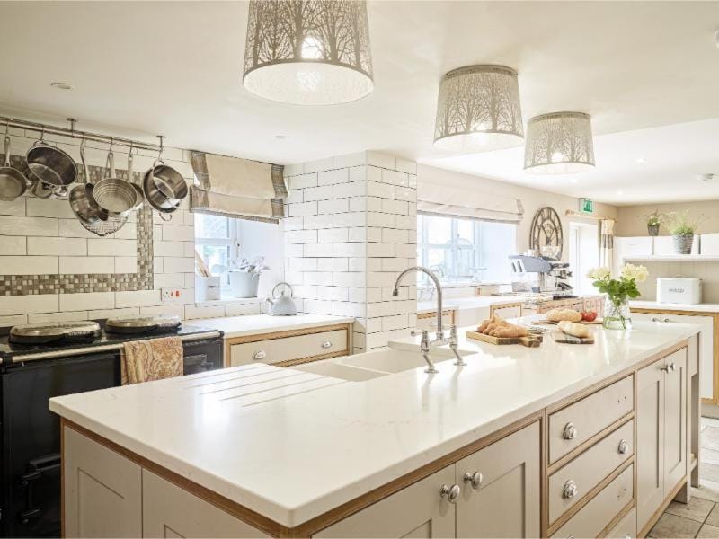 The Plough Inn - Private Pub with Bar & Hot Tub House in Wales