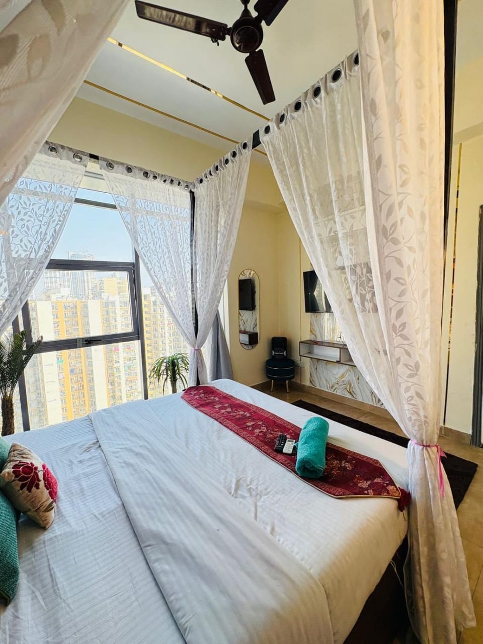 Enjoy 1BHK City View & Swimming pool With Lockwoodzz Apartment in Noida