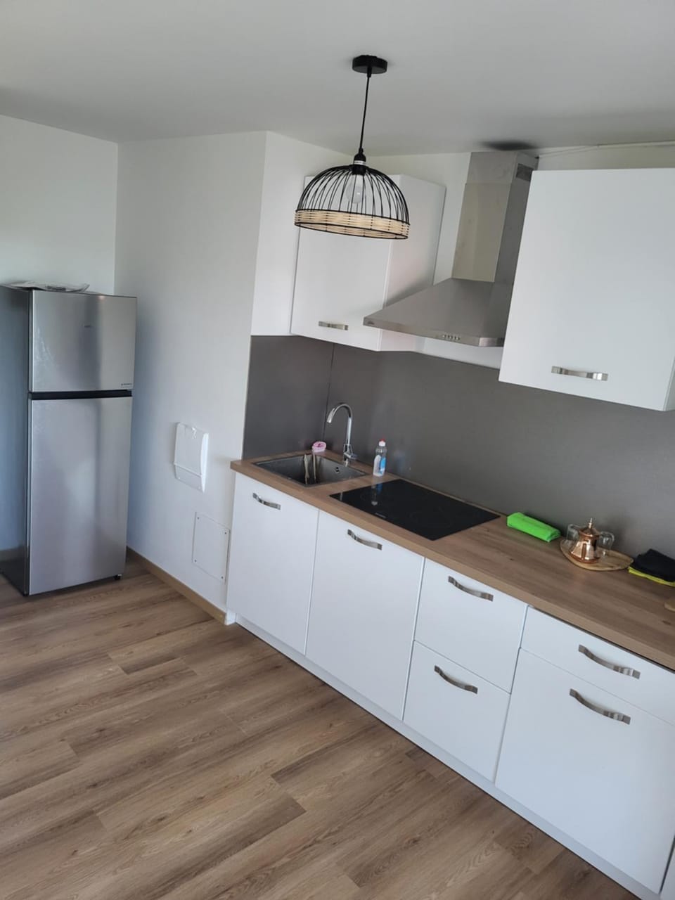 charment appartement au pied de trame Apartment in Le Mans