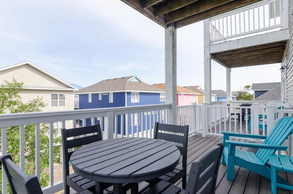Moms Merriment by Bryant Real Estate House in Carolina Beach