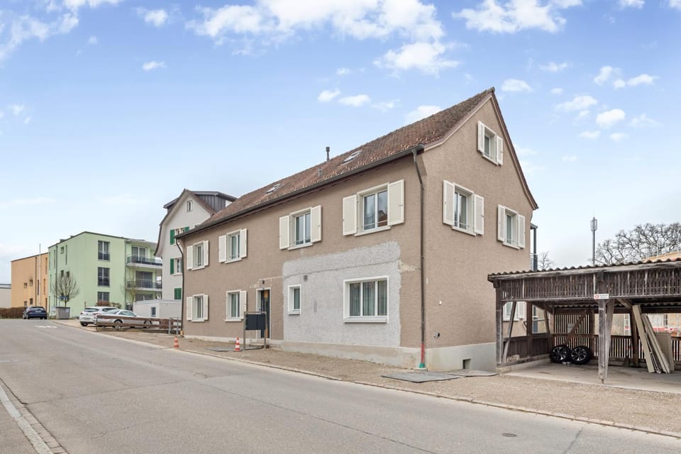 Property building, Day, Neighbourhood, Street view