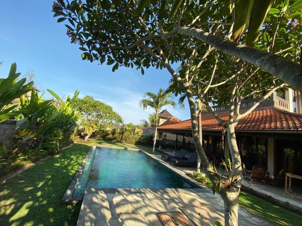 Property building, Pool view, Swimming pool, Swimming pool