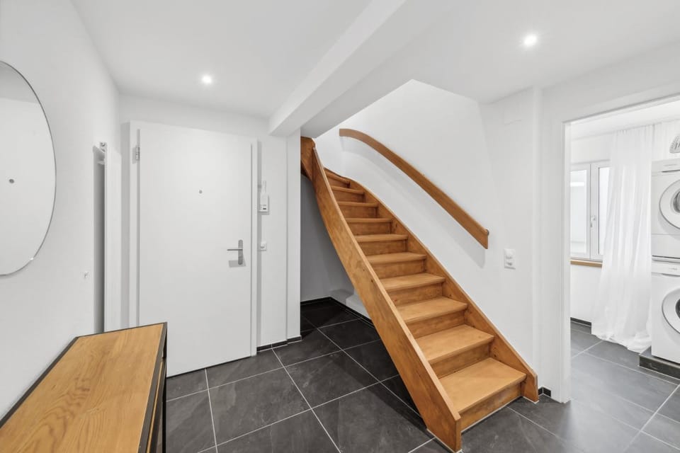 Property building, Facade/entrance, washing machine