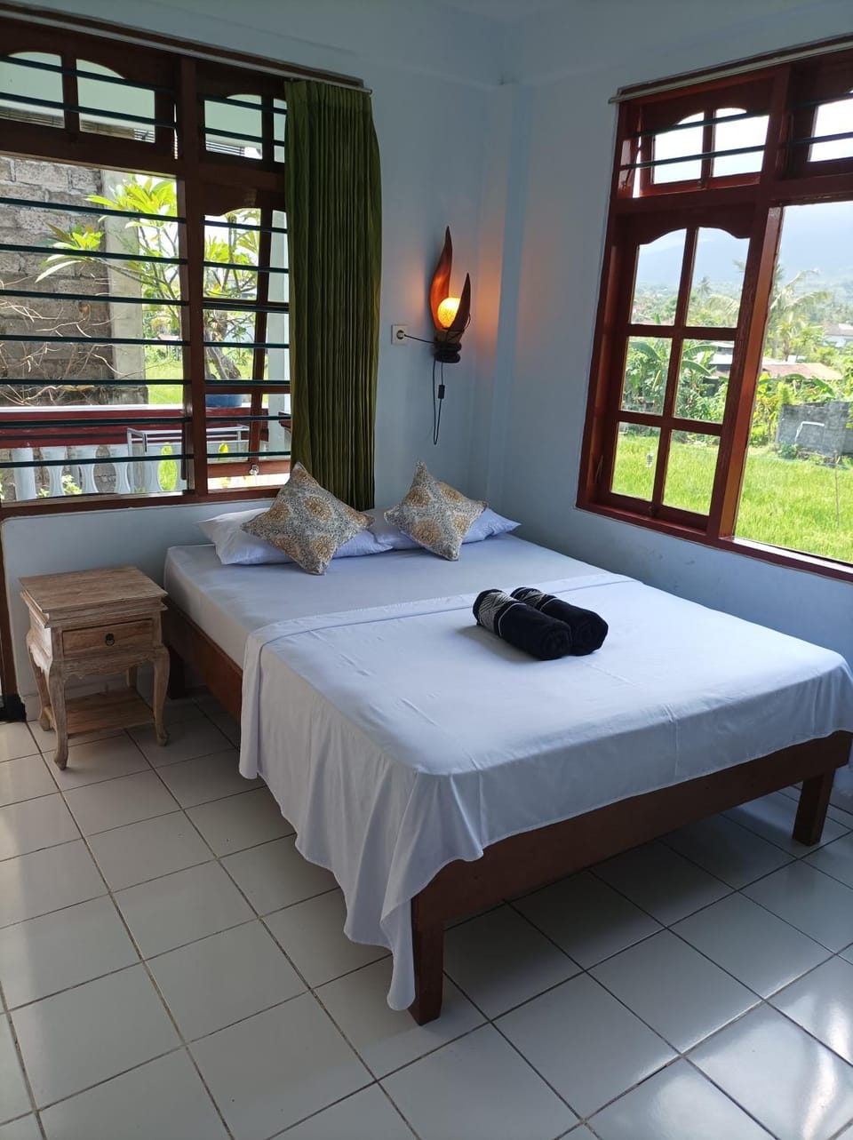 Bed, Bedroom, towels