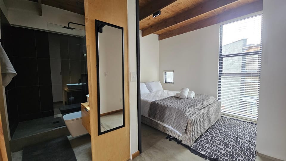 Bathroom, Bedroom