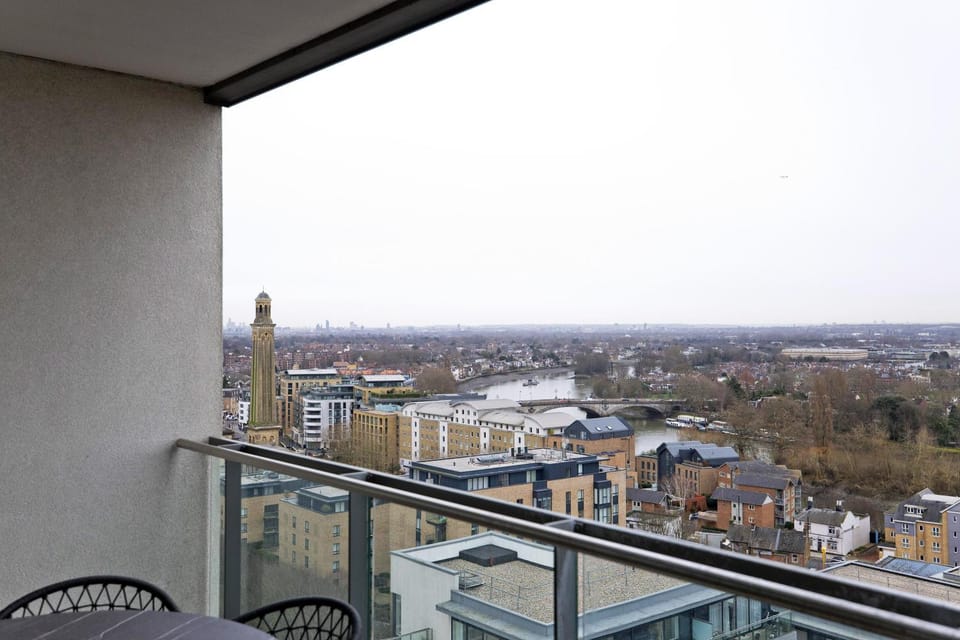 Property building, View (from property/room), Balcony/Terrace, City view