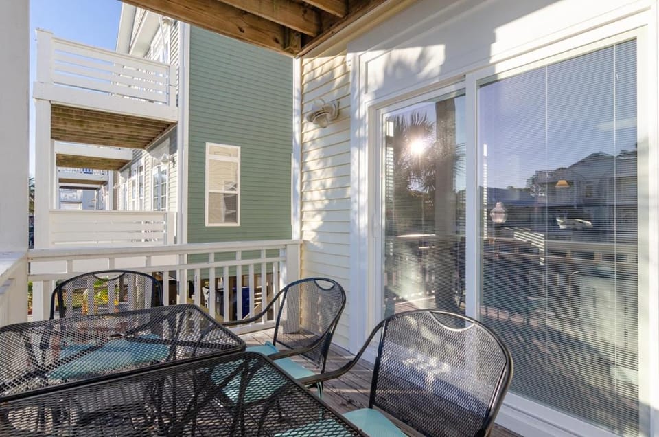 Vitamin Sea by Bryant Real Estate House in Carolina Beach
