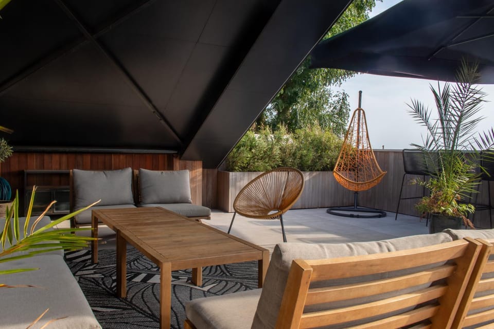 Day, Balcony/Terrace, Seating area