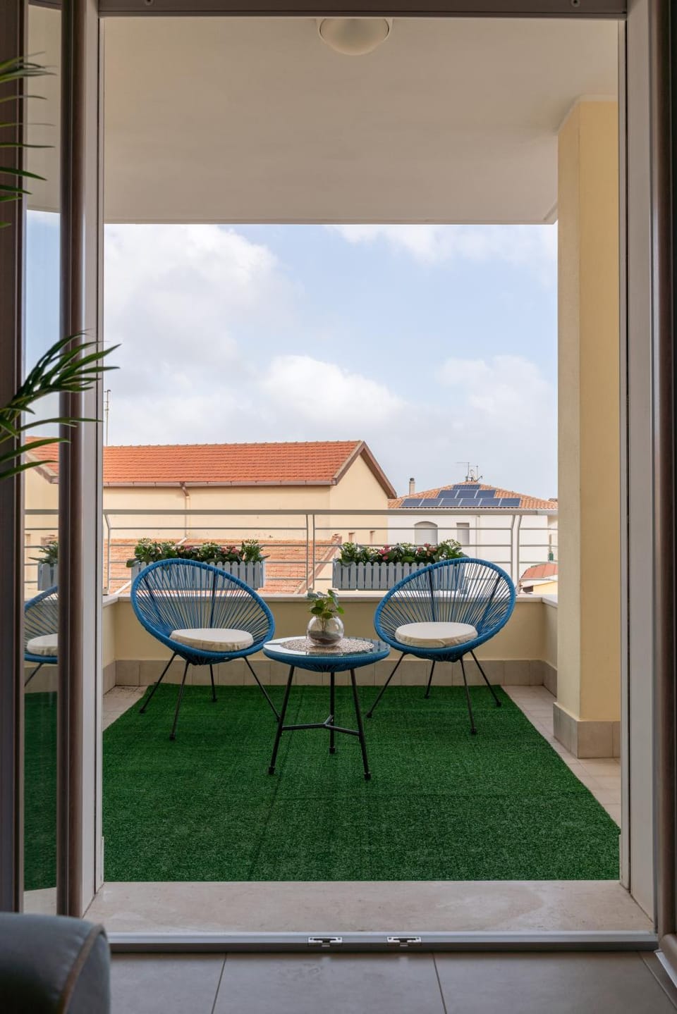 Day, View (from property/room), Balcony/Terrace, Living room, Dining area