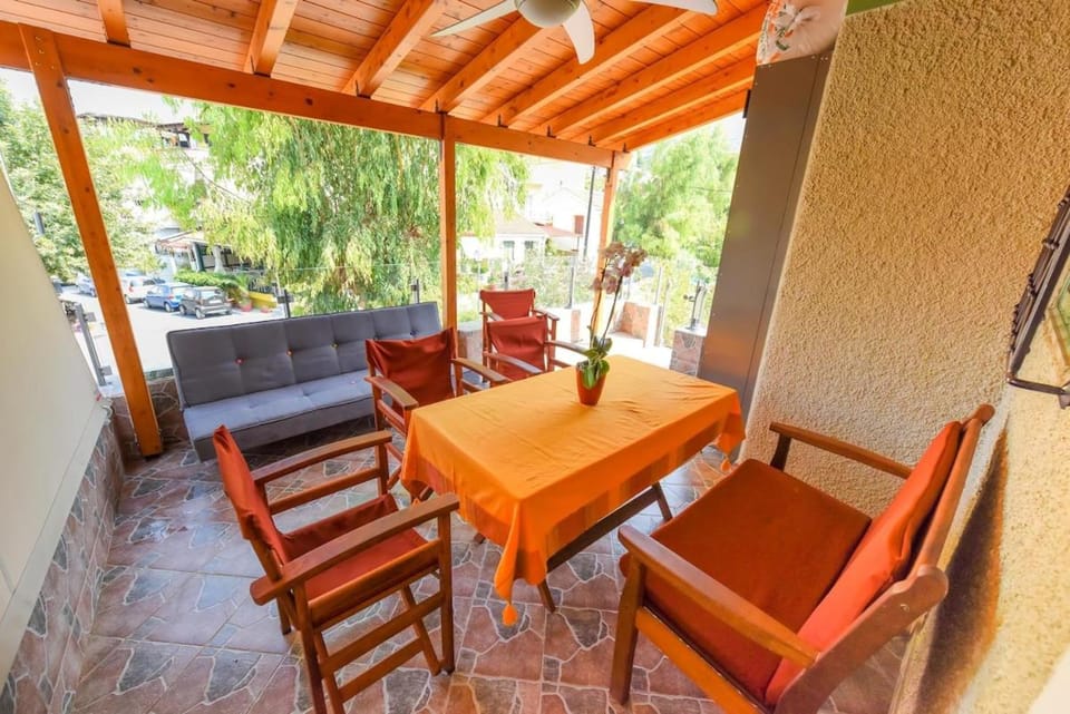 Patio, Day, View (from property/room), Balcony/Terrace