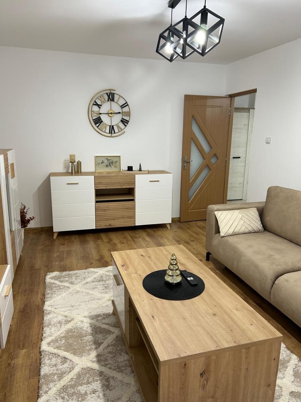 Jasminique Suite Apartment in Craiova