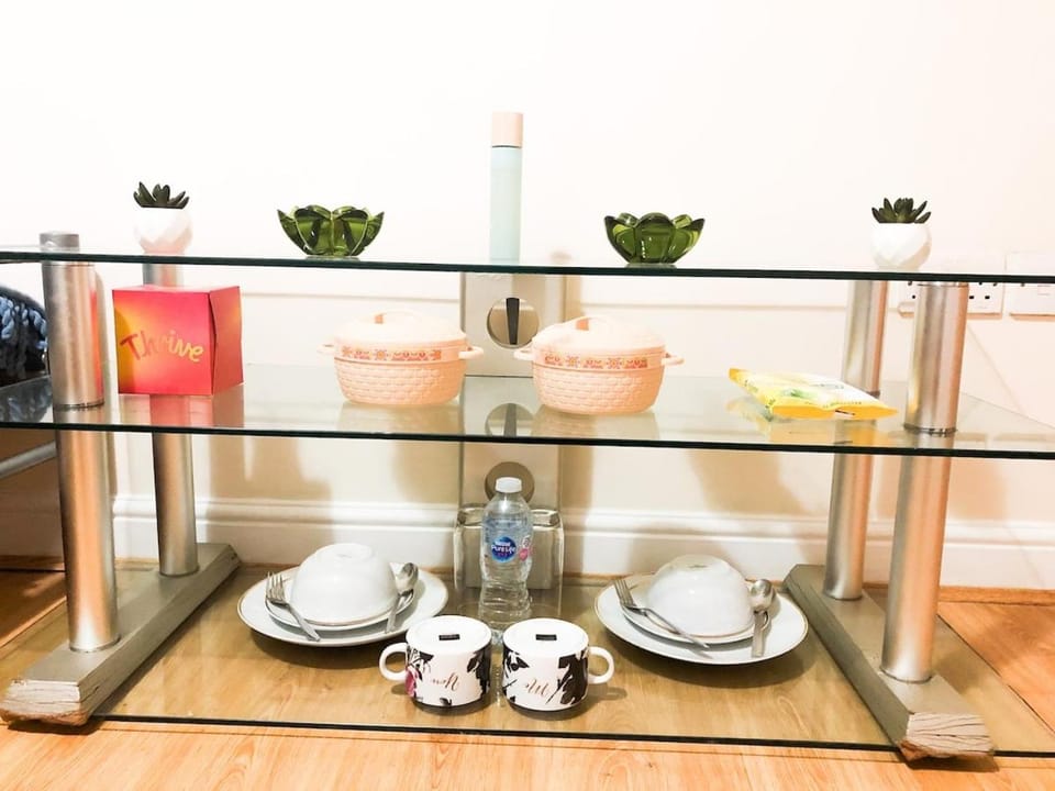 Comfort Retreat in Harrow - Near Station Apartment in Harrow
