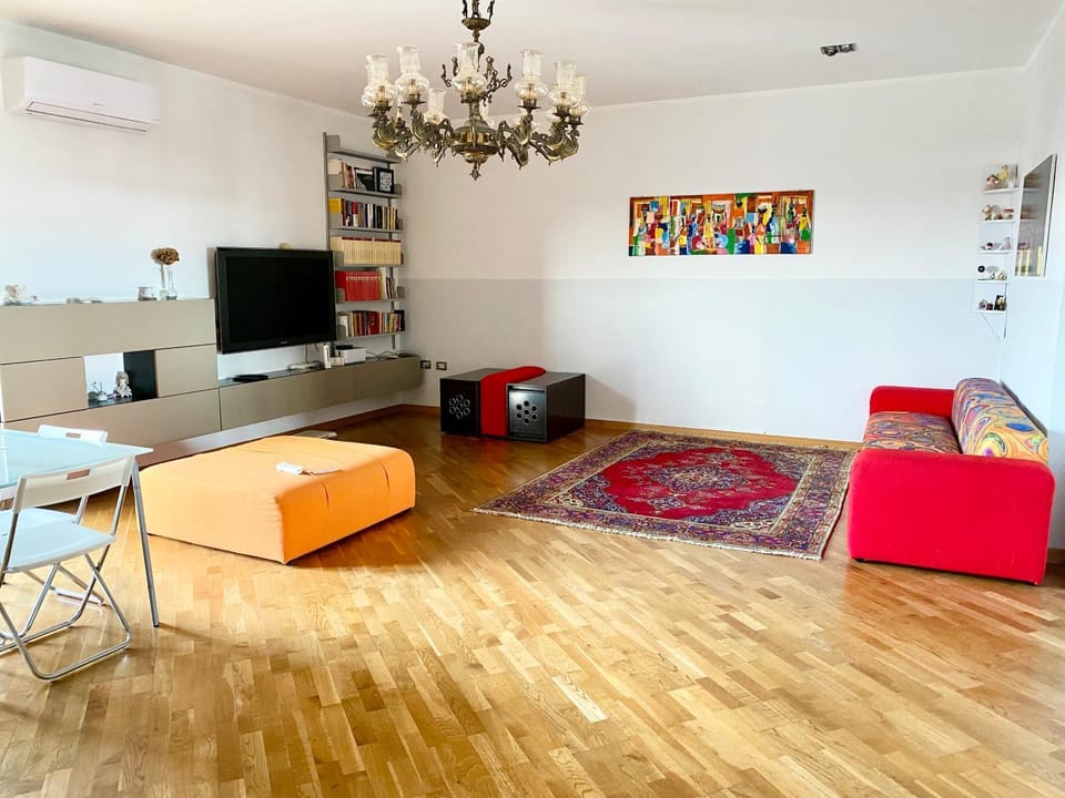 TV and multimedia, Living room, air conditioner