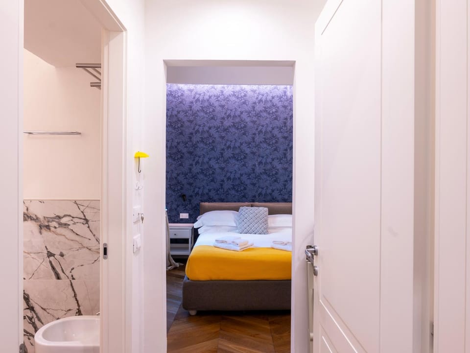 FourSeason's Luxury D'Art Suite Apartment in Florence