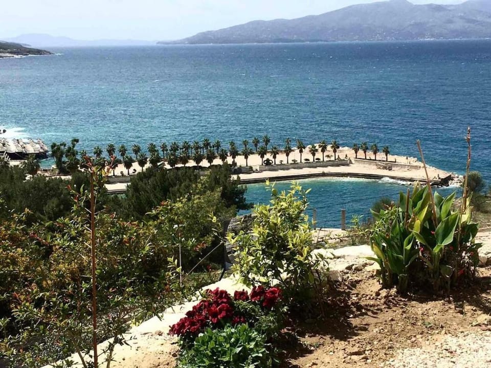 White Appartamenty Apartment in Sarandë