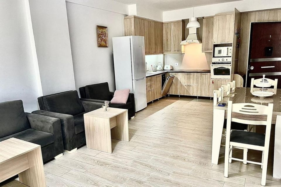 White Appartamenty Apartment in Sarandë
